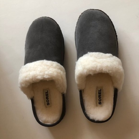 SOREL Nakiska Slide II  suede slipper. Size: 10 - Picture 3 of 6